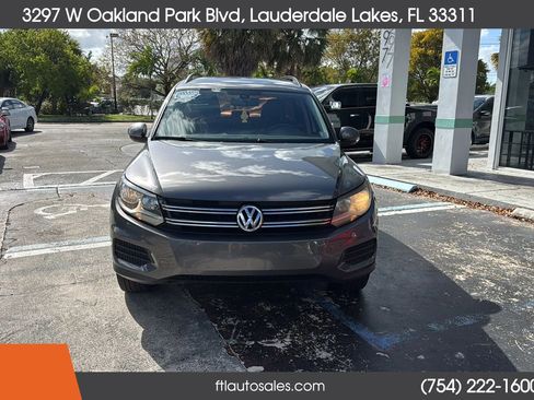 Used 2017 Volkswagen Tiguan S image 5