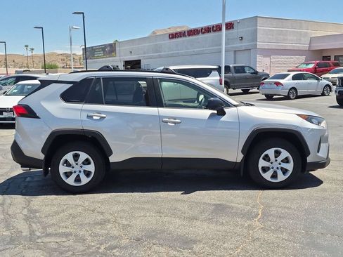 Used 2019 Toyota RAV4 LE w/ Carpet Mat Package FWD image 5