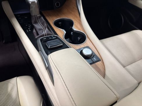 Used 2018 Lexus RX 350L FWD image 43