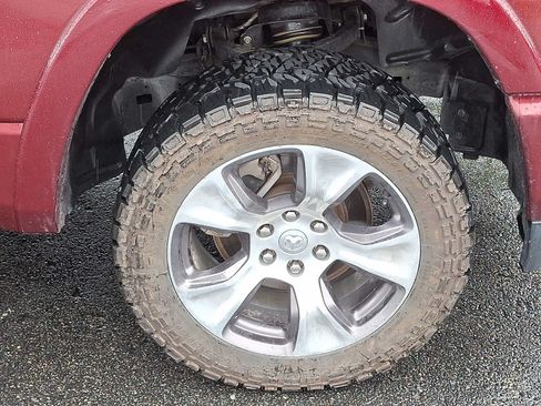Used 2019 RAM 1500 Laramie AWD/4WD image 8