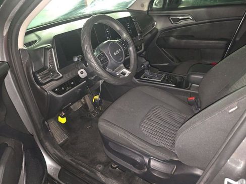 Used 2023 Kia Sportage LX image 23