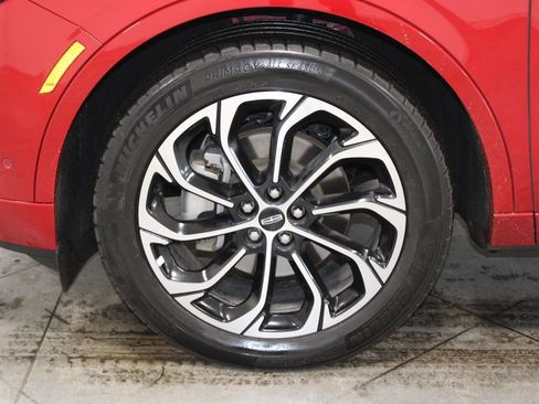 Used 2024 Lincoln Nautilus Reserve image 19