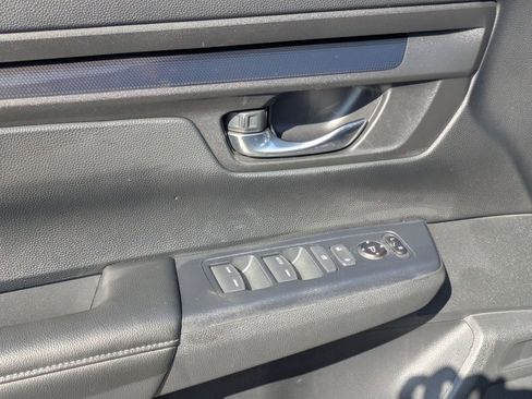 Used 2025 Honda CR-V LX image 16