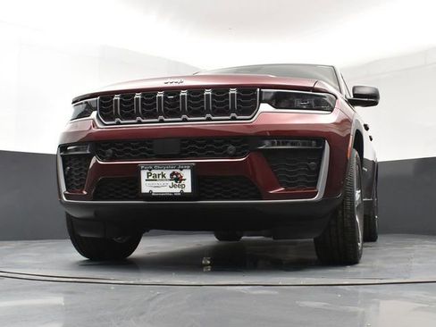 New 2026 Jeep Grand Cherokee Limited w/ Luxury Tech Group II image 20
