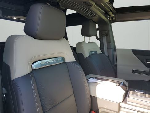 New 2026 GMC Hummer EV 2X image 15