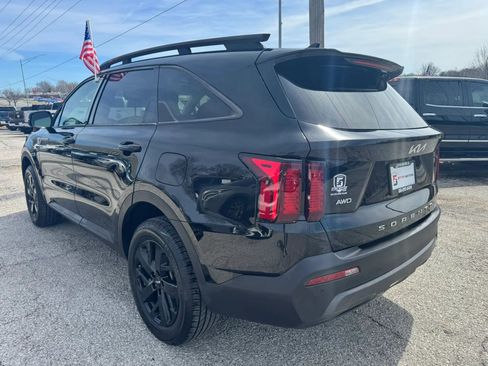Used 2022 Kia Sorento S w/ Panoramic Sunroof Package image 6