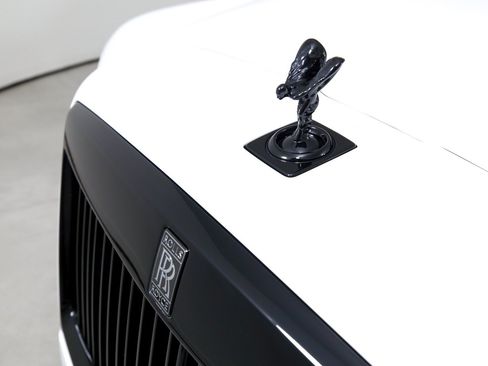 Used 2024 Rolls-Royce Cullinan AWD/4WD image 43