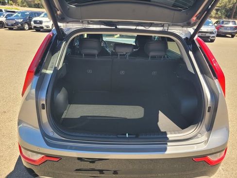 Used 2025 Kia Niro Wind FWD image 8