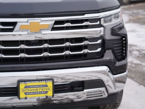 Used 2022 Chevrolet Silverado 1500 LTZ w/ LTZ Premium Package image 9