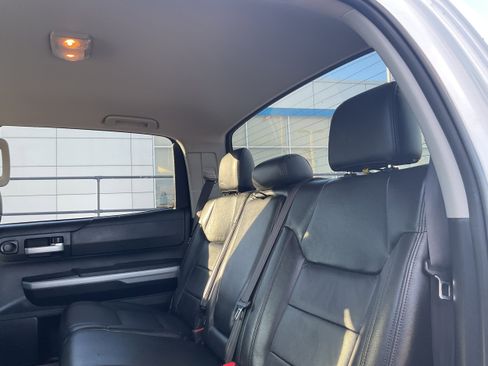 Used 2018 Toyota Tundra SR5 image 7