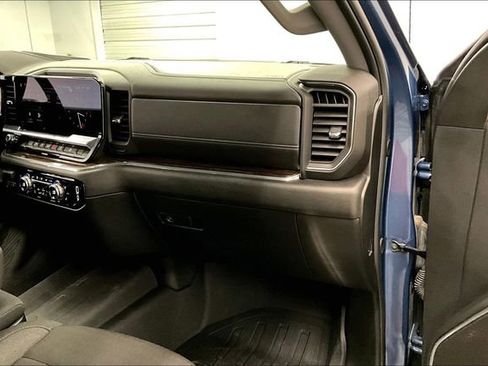 Used 2024 GMC Sierra 1500 Elevation w/ LPO, Elevation Black Package AWD/4WD image 19