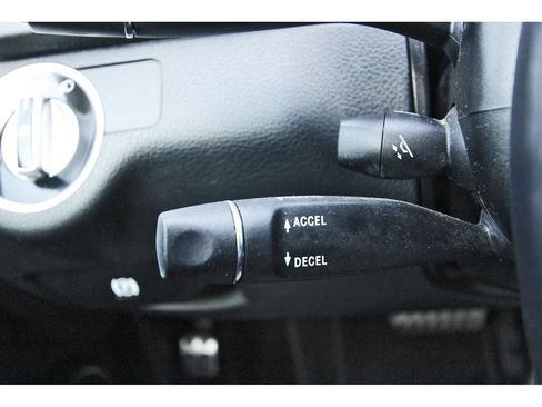 Used 2014 Mercedes-Benz C 250 Sedan image 18