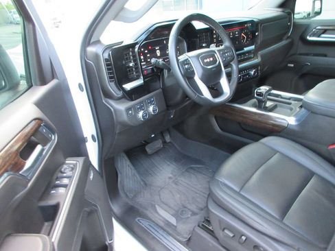 Certified 2024 GMC Sierra 1500 Elevation w/ Elevation Premium Package AWD/4WD image 16