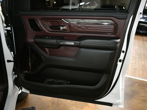 Used 2025 RAM 1500 Limited AWD/4WD image 42