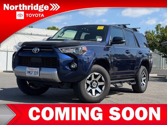 Used 2023 Toyota 4Runner TRD Off-Road Premium w/ Moonroof Package AWD/4WD image 2