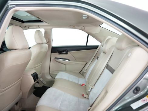 Used 2013 Toyota Camry XLE w/ Leather Pkg FWD image 39