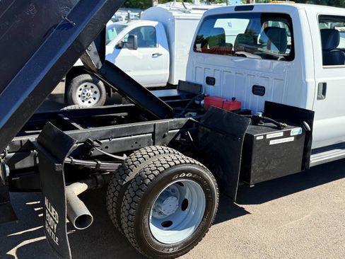 Used 2016 Ford F550 4x4 Crew Cab Super Duty w/ Power Equipment Group image 13