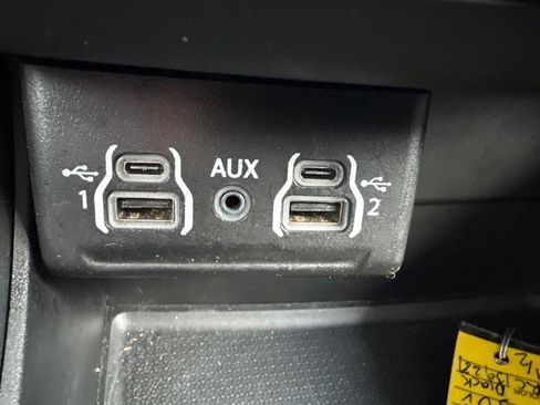 Used 2024 Dodge Durango SXT AWD/4WD image 34