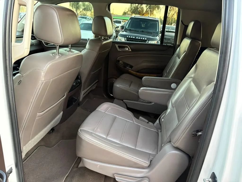 Used 2017 GMC Yukon XL Denali AWD/4WD image 10