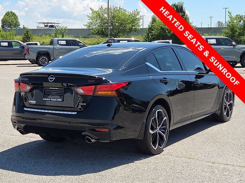 Used 2023 Nissan Altima 2.5 SR w/ SR Premium Package AWD/4WD image 5