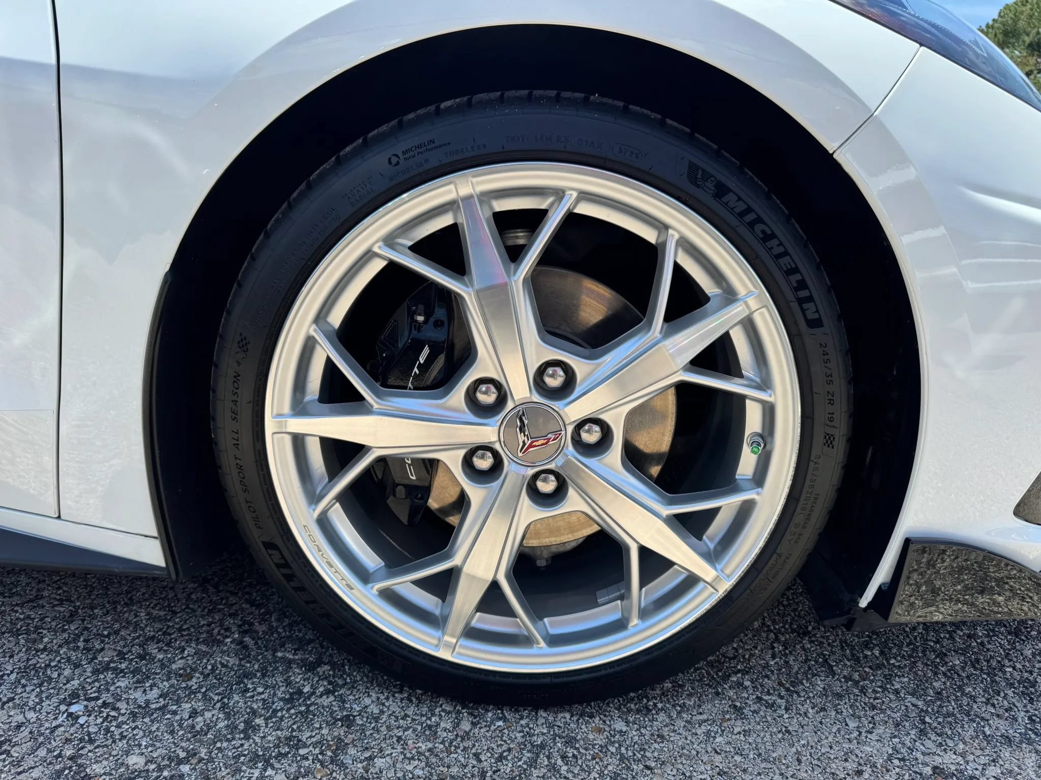 Used 2021 Chevrolet Corvette Stingray Preferred Cpe w/ Engine Appearance Package RWD image 14