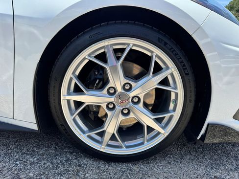Used 2021 Chevrolet Corvette Stingray Preferred Cpe w/ Engine Appearance Package RWD image 14