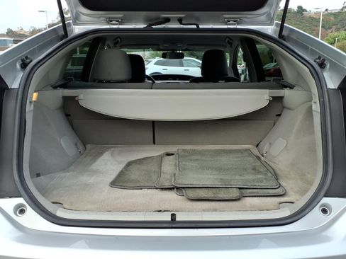 Used 2012 Toyota Prius Two FWD image 5