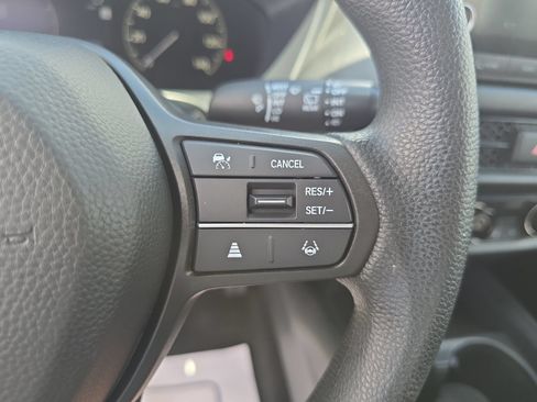 Certified 2025 Honda HR-V LX image 21