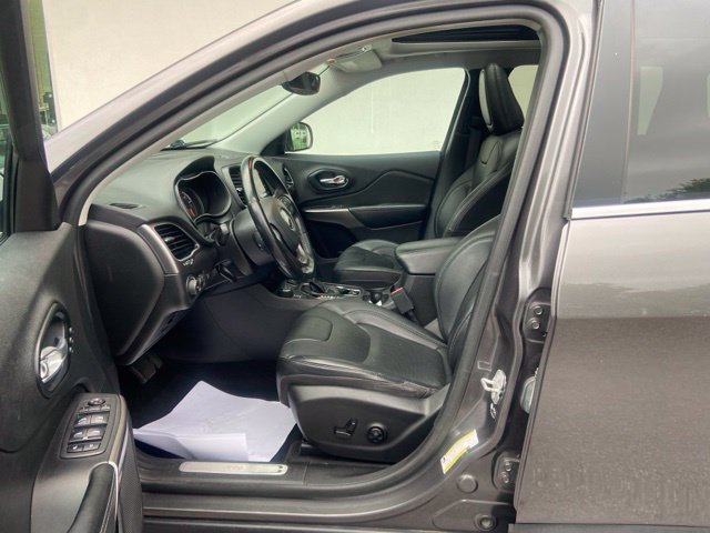Used 2021 Jeep Cherokee Limited AWD/4WD image 10