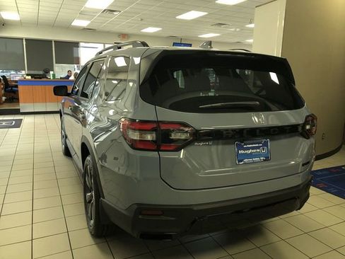 New 2026 Honda Pilot Sport image 4