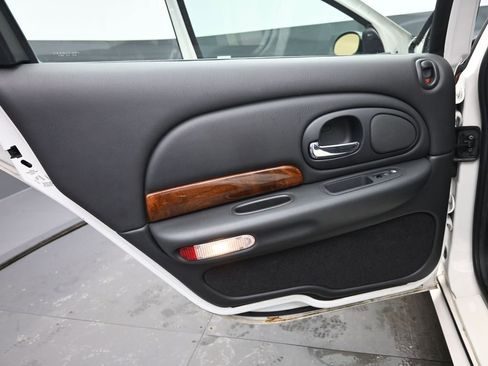 Used 2001 Chrysler LHS image 14