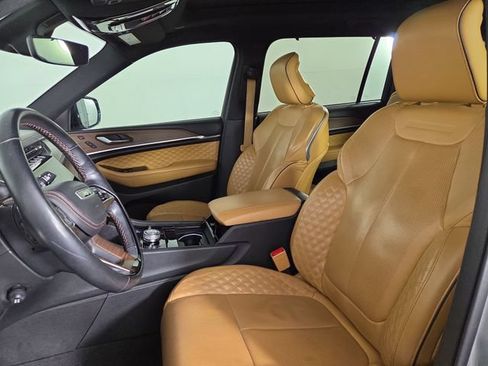 Used 2021 Jeep Grand Cherokee L Summit w/ Luxury Tech Group V AWD/4WD image 14