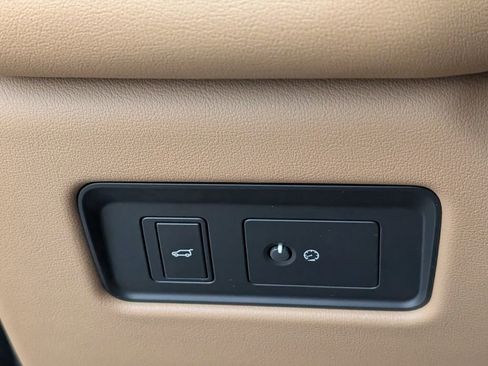 Used 2021 Jaguar F-PACE S image 27