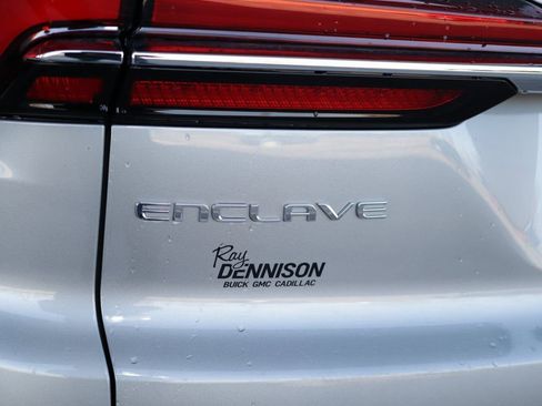 Used 2025 Buick Enclave Preferred image 35