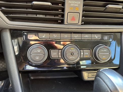 Used 2021 Volkswagen Jetta SE image 51