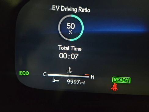Used 2025 Lexus UX 300h FWD w/ Accessory Package (Z2) image 26