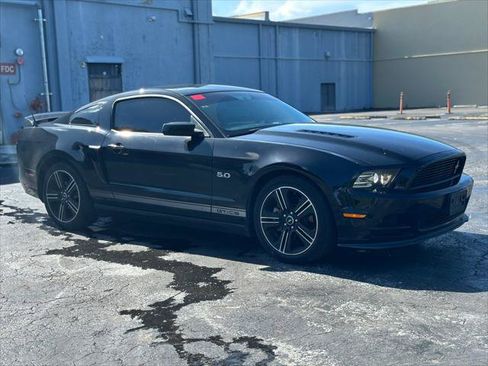 Used 2014 Ford Mustang GT Premium w/ Equipment Group 402A RWD image 11