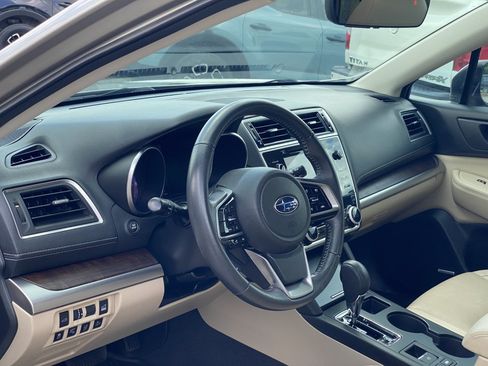 Used 2019 Subaru Outback 2.5i Limited w/ Popular Package #2 AWD/4WD image 11