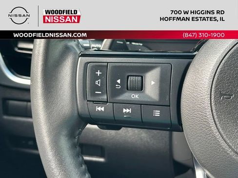 Used 2024 Nissan Rogue SL AWD/4WD image 38