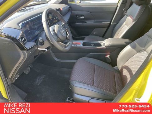 New 2026 Nissan Kicks SR w/ SR Premium Package AWD/4WD image 11