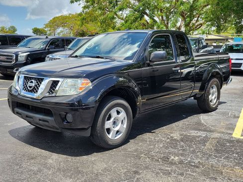 Used 2014 Nissan Frontier SV RWD image 32