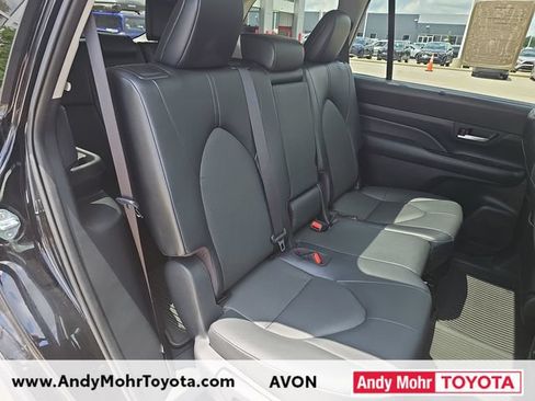 Certified 2024 Toyota Grand Highlander AWD image 33