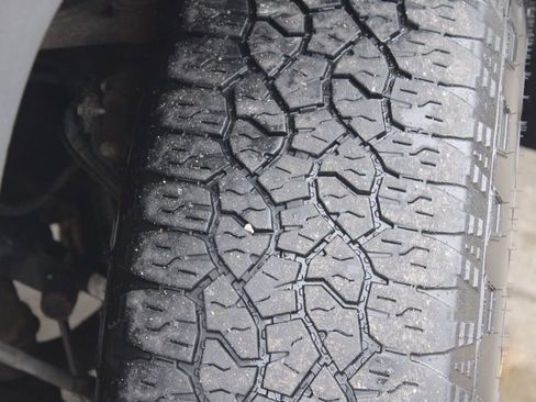 Used 2022 Chevrolet Silverado 2500 Custom w/ Custom Convenience Package image 14