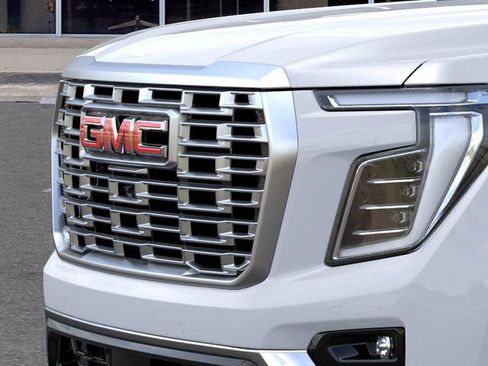 New 2026 GMC Yukon XL Denali w/ Denali Reserve Package AWD/4WD image 13