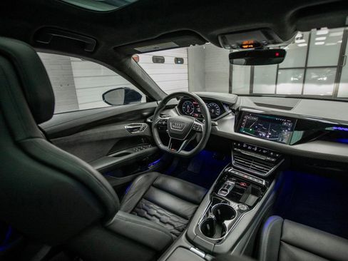 Used 2023 Audi RS e-tron GT w/ Carbon Performance Package image 18