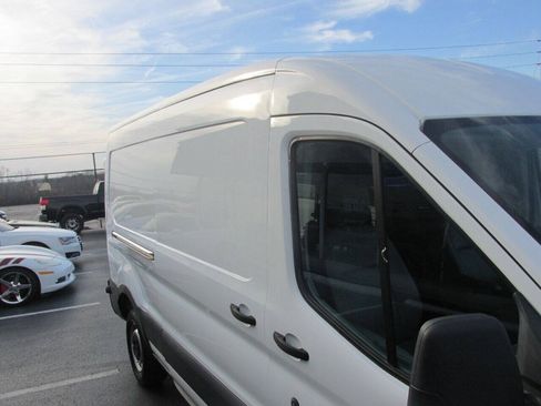 Used 2018 Ford Transit 250 148 Medium Roof RWD image 44