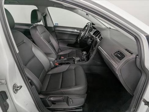 Used 2017 Volkswagen Golf Alltrack S image 22