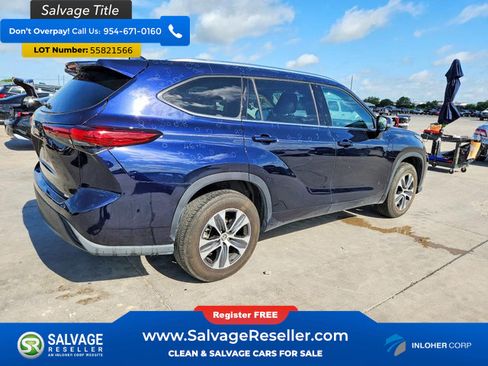 Used 2020 Toyota Highlander XLE FWD image 4