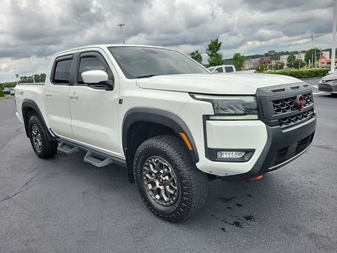 Used 2026 Nissan Frontier PRO-4X w/ Pro-4x Convenience Package AWD/4WD image 3