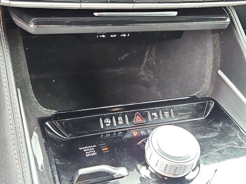 Used 2024 Jeep Wagoneer 4WD image 25